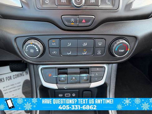 Used 2022 GMC Terrain SLE image 17