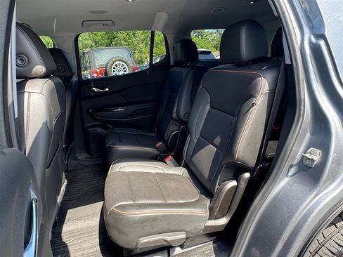 Used 2022 GMC Acadia AT4 w/ Technology Package AWD/4WD image 20