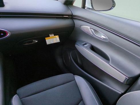 Certified 2025 Genesis GV70 3.5T Sport image 26