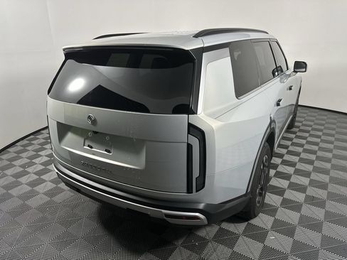 Used 2027 Kia Telluride EX w/ Towing Package FWD image 3