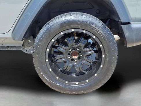 Used 2018 Jeep Wrangler Unlimited Sport S AWD/4WD image 3