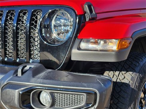 Certified 2022 Jeep Gladiator Sport image 8