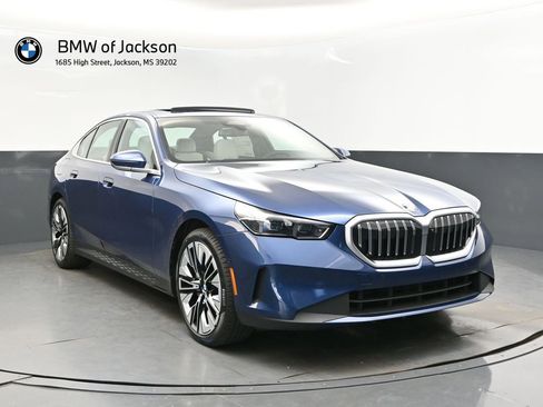 New 2026 BMW 530i w/ Premium Package RWD image 9