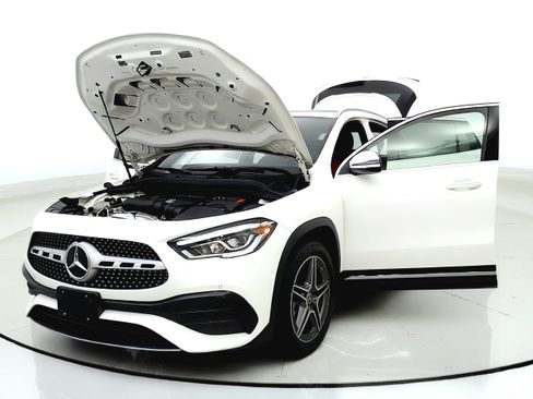 Used 2023 Mercedes-Benz GLA 250 4MATIC w/ AMG Line Exterior image 10