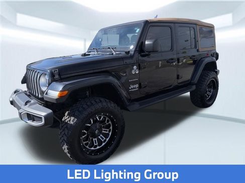 Used 2022 Jeep Wrangler Unlimited Sahara w/ LED Lighting Group AWD/4WD image 5