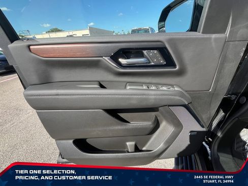 New 2026 GMC Yukon XL Denali w/ Denali Reserve Package AWD/4WD image 24