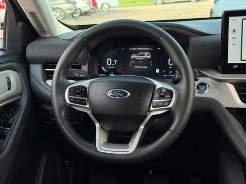 Certified 2025 Ford Explorer Active w/ Active Comfort Package AWD/4WD image 7