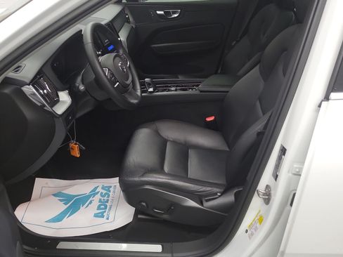Used 2023 Volvo XC60 B5 Core AWD/4WD image 8