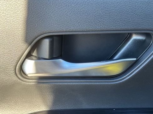 Used 2025 Nissan Kicks SR w/ SR Premium Package image 17