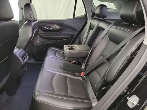 Used 2023 GMC Terrain SLT image 9
