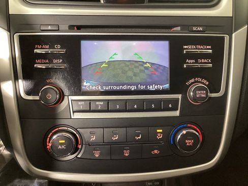 Used 2016 Nissan Altima 2.5 SR w/ LED Appearance Package image 29