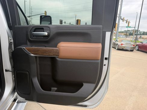 Used 2021 Chevrolet Silverado 2500 High Country w/ Z71 Off-Road Package AWD/4WD image 69
