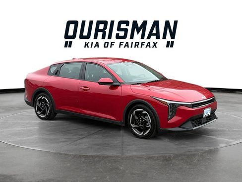 Certified 2025 Kia K4 EX image 1