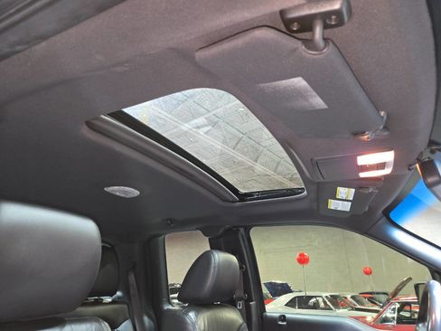 Used 2010 Ford F150 Raptor image 87