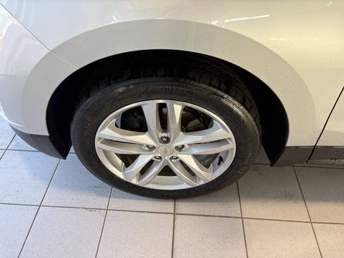 Used 2020 Chevrolet Equinox Premier image 8