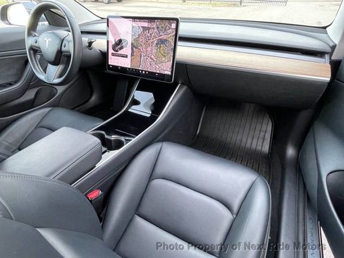 Used 2018 Tesla Model 3 Long Range image 17