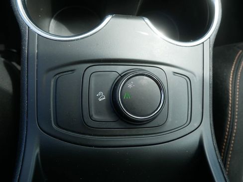 Used 2018 GMC Terrain SLE FWD image 22