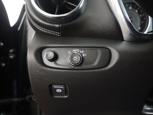 Used 2024 Chevrolet Blazer LT image 41