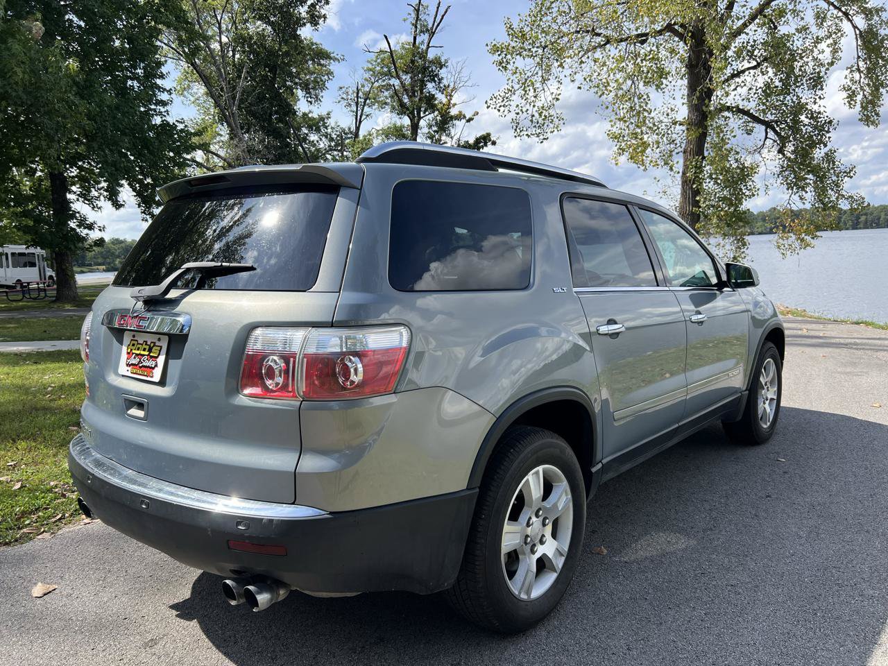 Used 2008 GMC Acadia SLT w/ Convenience Package FWD image 6