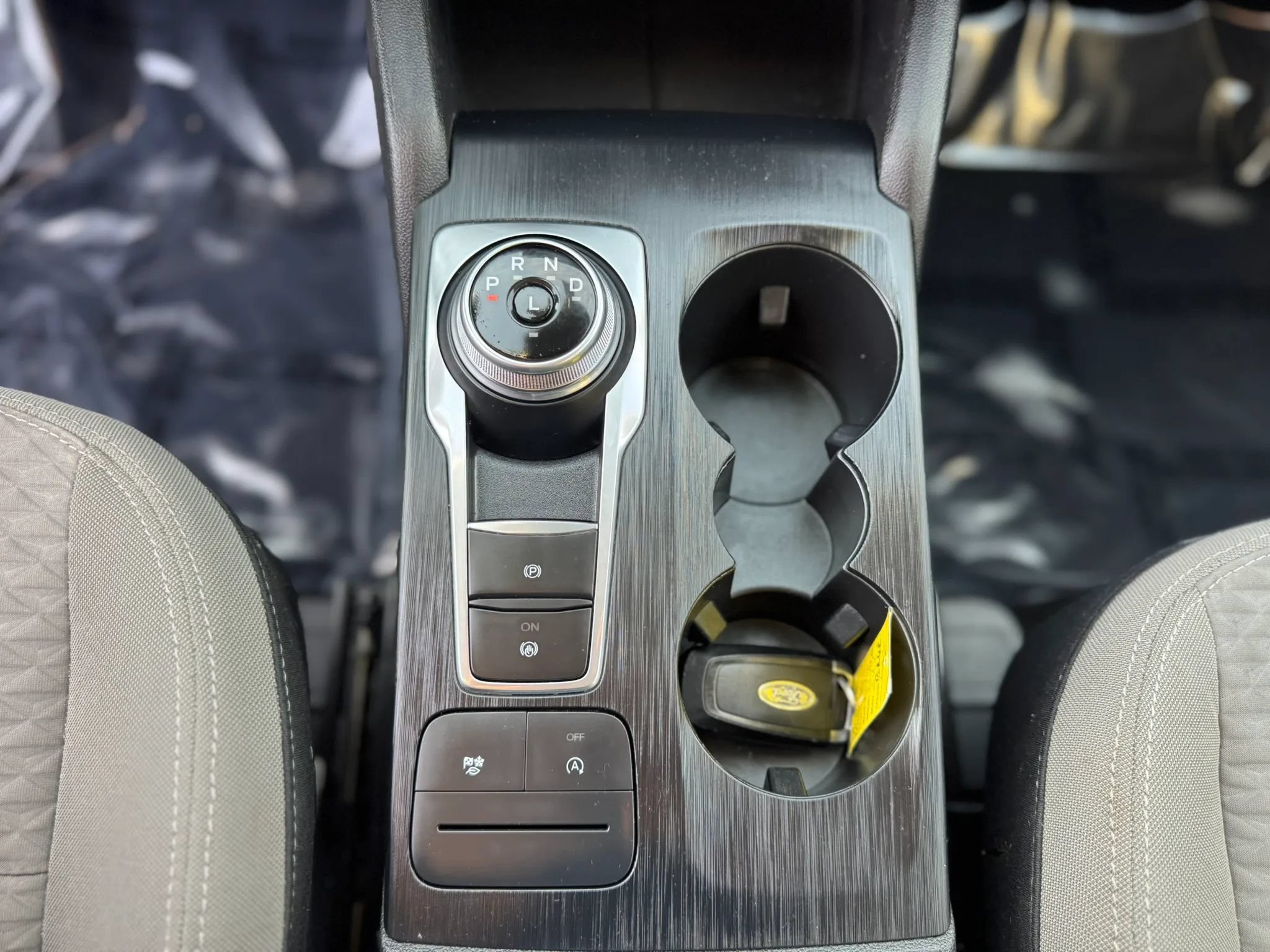 Used 2022 Ford Escape SE w/ Convenience Package FWD image 19