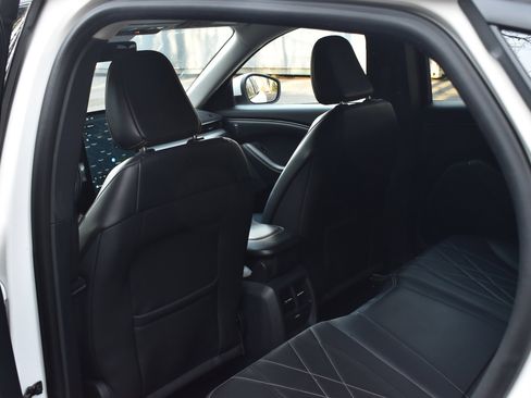 Used 2022 Ford Mustang Mach-E Select image 24