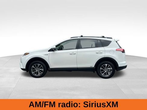 Used 2018 Toyota RAV4 XLE image 2