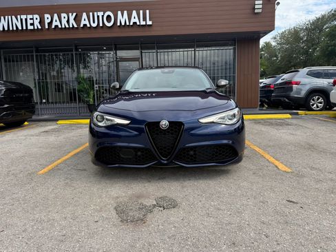 Used 2017 Alfa Romeo Giulia Ti w/ TI 19" Sport Package RWD image 3