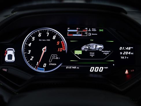 Used 2018 Lamborghini Huracan LP 580-2 RWD image 17