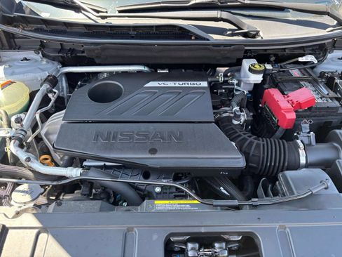 Used 2025 Nissan Rogue SV AWD/4WD image 34