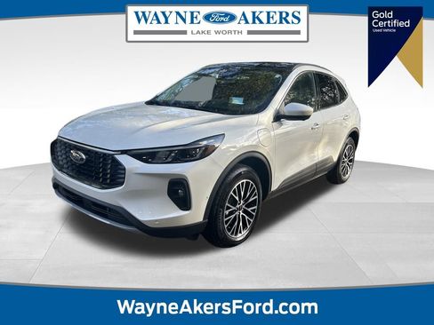 Certified 2024 Ford Escape SE w/ PHEV Premium Package image 1