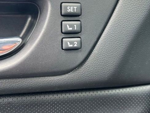Used 2016 Subaru Outback 2.5i Limited AWD/4WD image 18