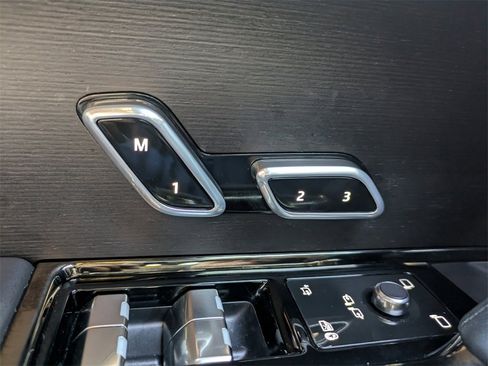 Used 2025 Land Rover Range Rover Sport Dynamic SE image 21