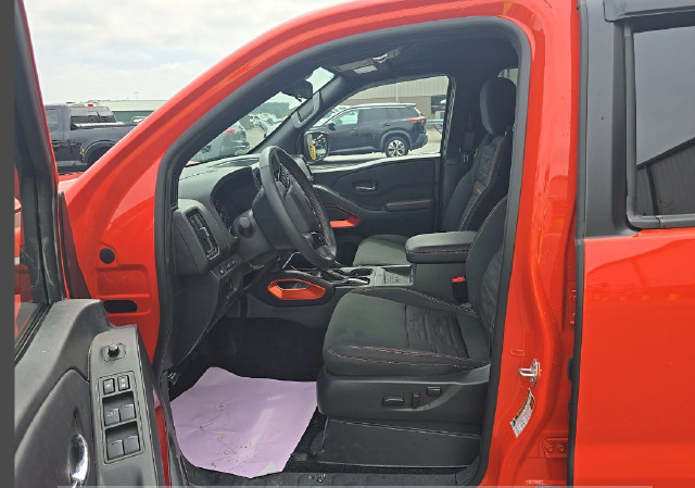 Certified 2025 Nissan Frontier PRO-4X w/ Pro Convenience Package AWD/4WD image 10