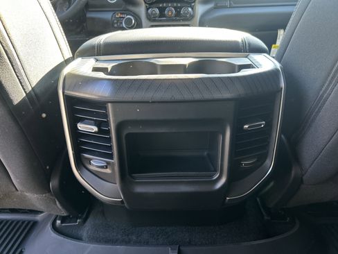 New 2026 RAM 1500 4x4 Crew Cab image 33