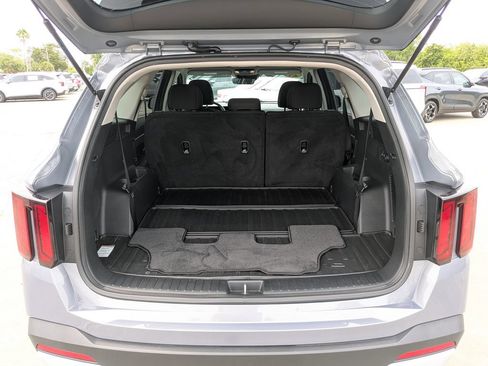 Certified 2024 Kia Sorento LX FWD image 12