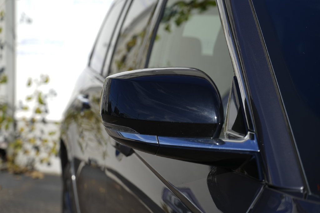 Used 2023 Jeep Grand Cherokee Overland AWD/4WD image 9