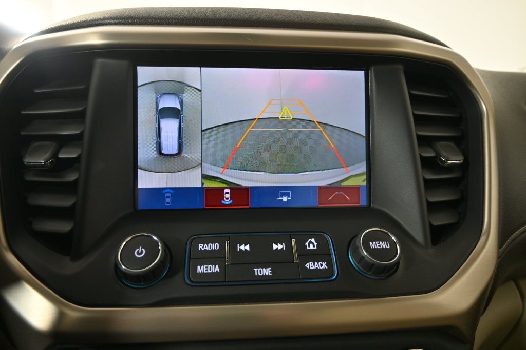 Used 2018 GMC Acadia Denali w/ Technology Package AWD/4WD image 30