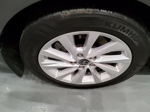 Used 2022 Toyota Camry LE image 36
