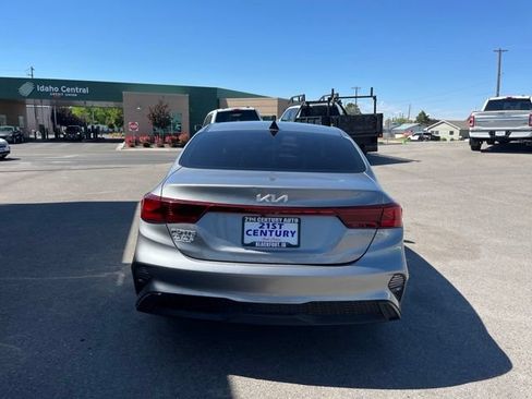 Used 2023 Kia Forte LXS FWD image 13