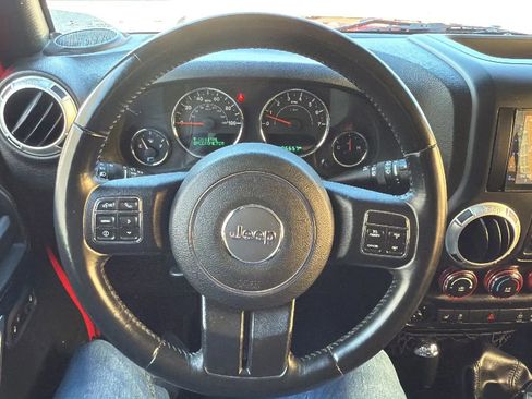 Used 2016 Jeep Wrangler Unlimited Sahara w/ Max Tow Package image 10