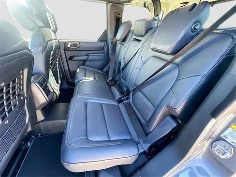 New 2025 Ford Bronco Badlands image 17