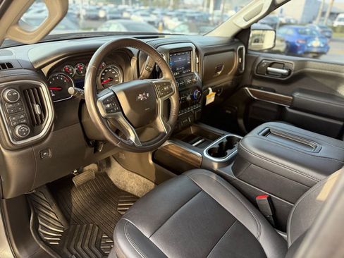 Used 2021 Chevrolet Silverado 1500 LT Trail Boss w/ Convenience Package II image 11