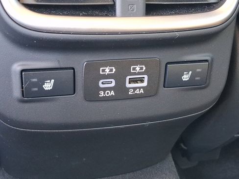 Used 2025 Subaru Outback Touring XT AWD/4WD image 11