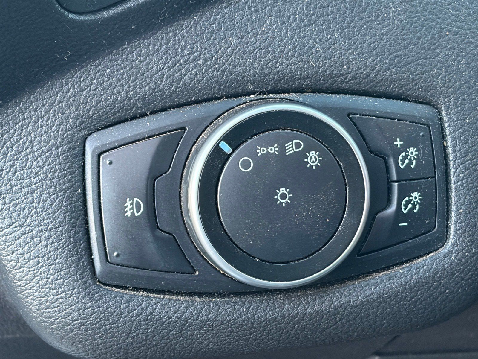 Used 2016 Ford Escape SE FWD image 8