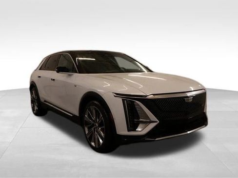 New 2026 Cadillac Lyriq Signature Luxury image 1