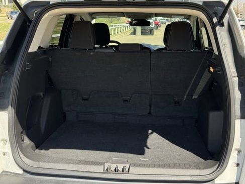 Used 2019 Ford Escape SE image 31