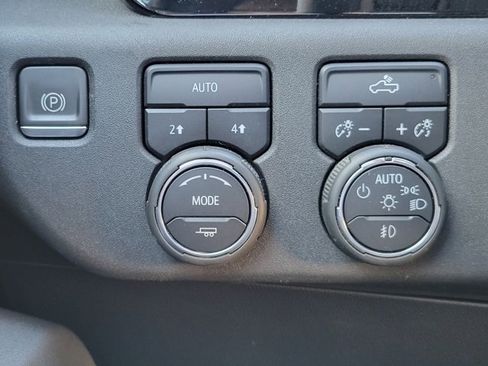 Used 2022 Chevrolet Silverado 1500 RST image 27