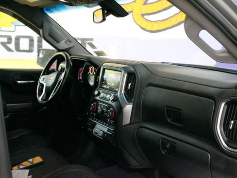 Used 2019 Chevrolet Silverado 1500 LTZ w/ Z71 Off-Road Package AWD/4WD image 12