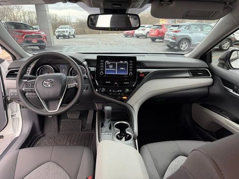Used 2023 Toyota Camry LE image 12