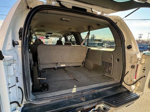 Used 2005 Ford Excursion XLT image 15